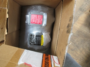 MOTOR, ELECTRIC TYPE, 3 HORSEPOWER, 230/460 VAC ELEC RATING, 1725 RPM, 56HZ FRAME, 8.2/4.1 AMPS, OPEN ENCLOSURE, CONTINUOUS DUTY, 1.15 SERVICE FACTOR. MOTOR TERMINAL BOX MUST BE LOCATED AT TOP OF MOTOR. PART # HM3161A (W-44) LOADING & HANDLING FEE $15-